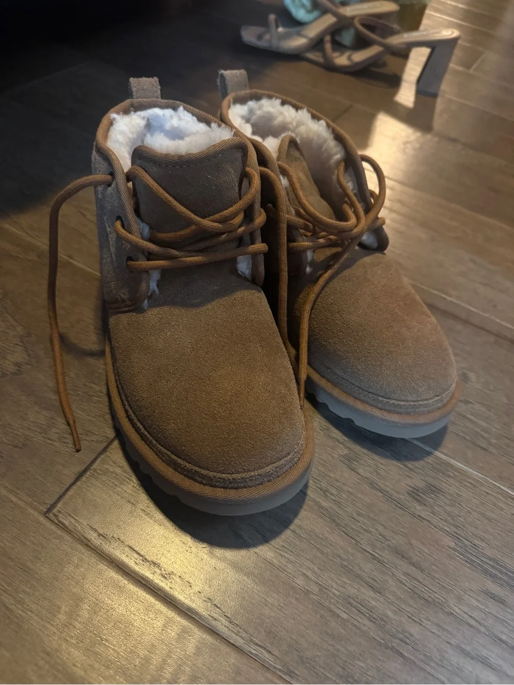 Ugg Neumel boot size 8 NWT